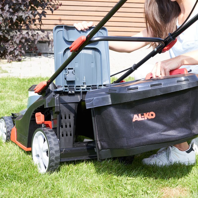 AL-KO 18 V Akku-Rasenmäher 38.2 Li Comfort inkl. 2 Akkus und Ladegerät AL-KO 18 V Akku-Rasenmäher 38.2 Li Comfort inkl. 2 Akkus und Ladegerät