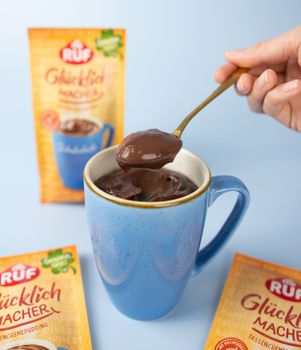 RUF Glücklichmacher Schokolade Tassenpudding - Bild 2