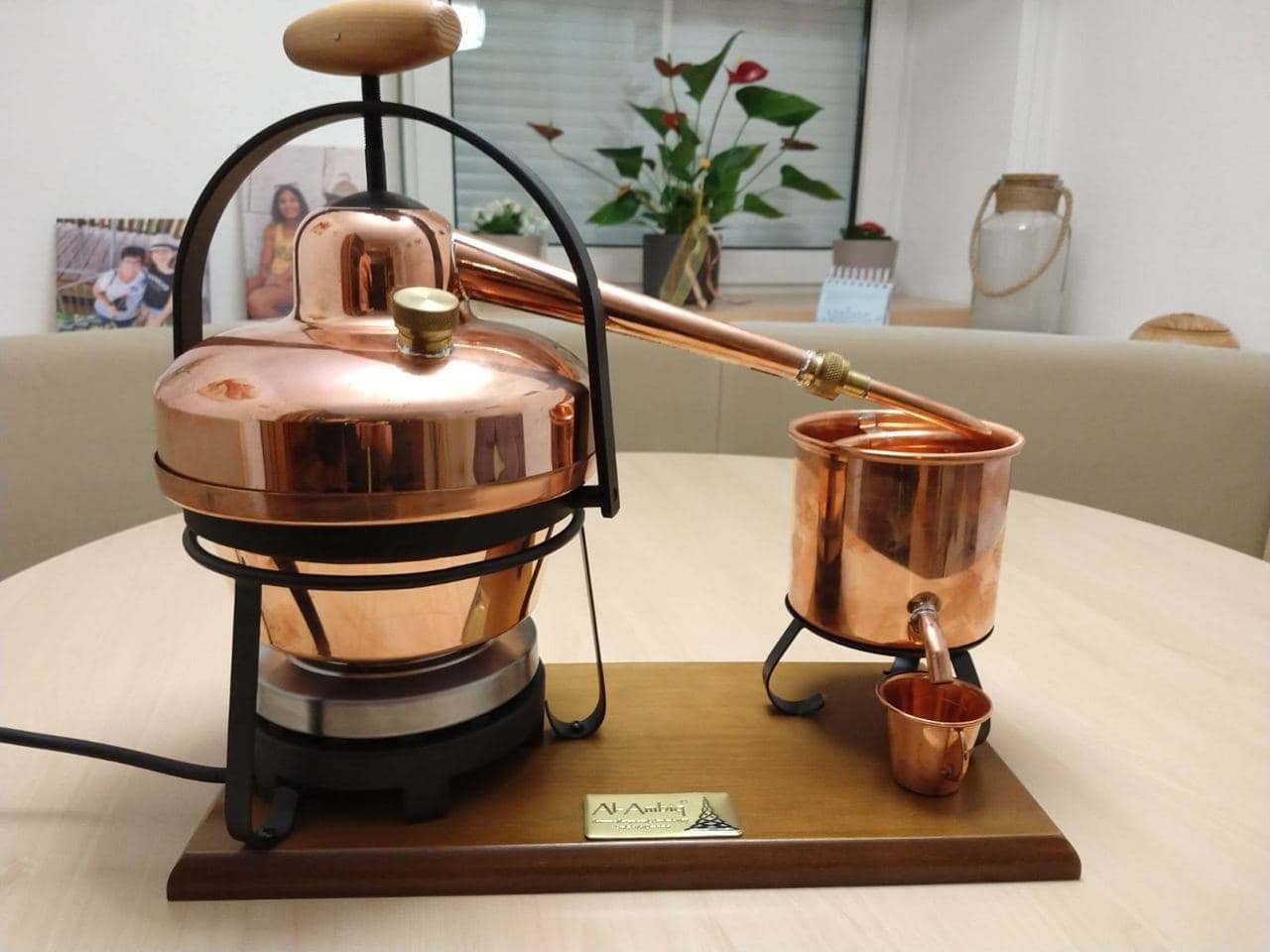 Distillery, Alembic, alcohol distiller, copper still - 1,25 litres with  spirit burner and thermometer 