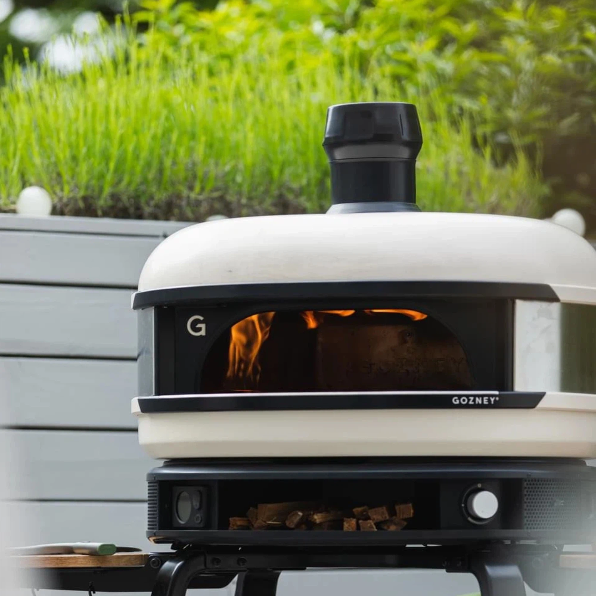 Gozney Dome Pizzaofen + Ofentür + Dampfinjektor + Holzbrennkorb-Crème