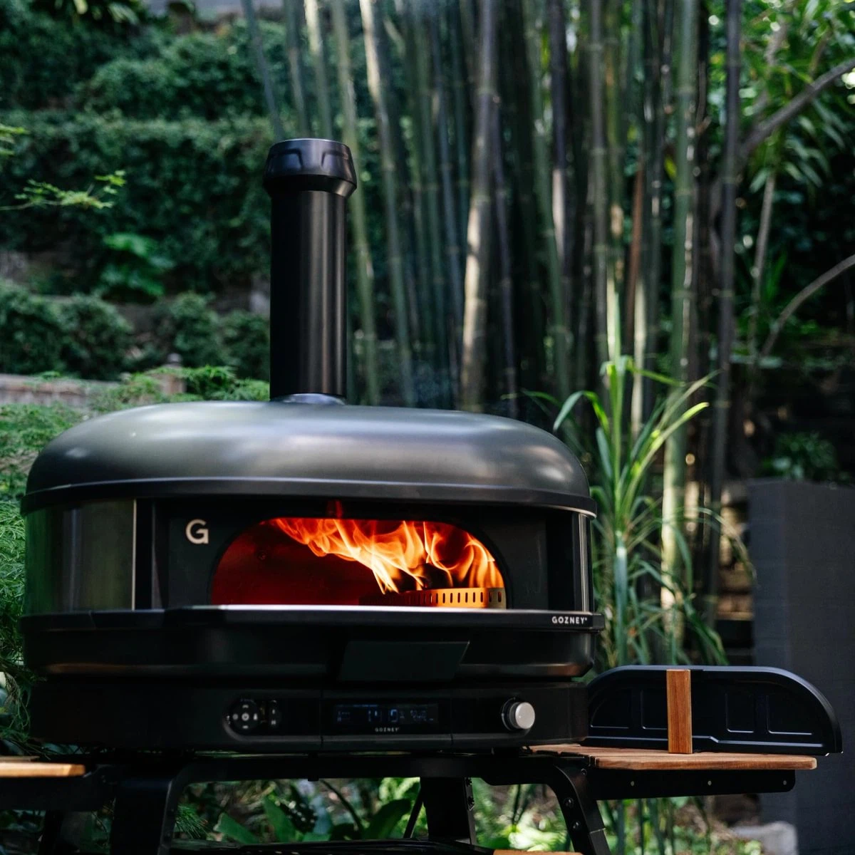 Gozney Dome XL Pizzaofen + gratis Woodfire Set-Off Black