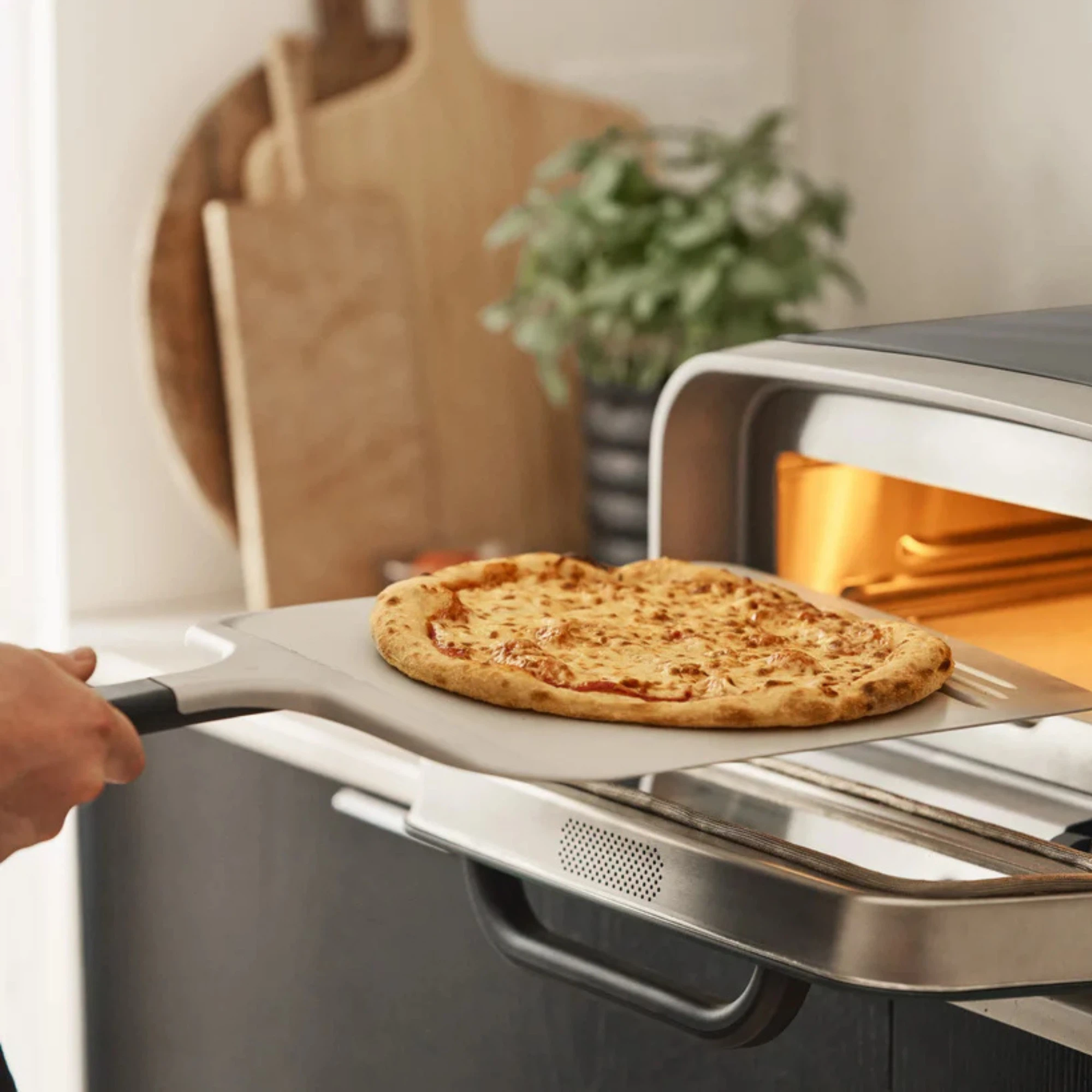 Ooni Volt 2 elektrischer Pizzaofen-Polarweiß