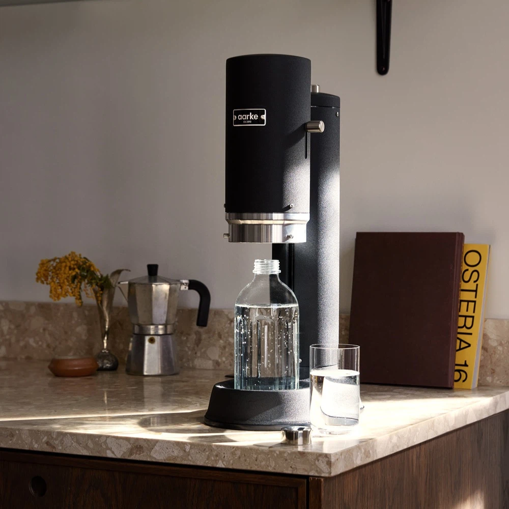Aarke Wassersprudler Carbonator Pro + Glasflasche-Schwarz