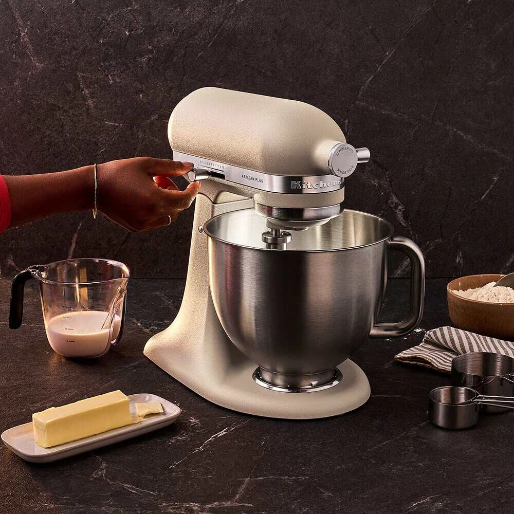 KitchenAid 4,7L 5KSM50PKVE Küchenmaschine - Artisan Plus mit GRATIS Glasschüssel-Oat (Hafer)