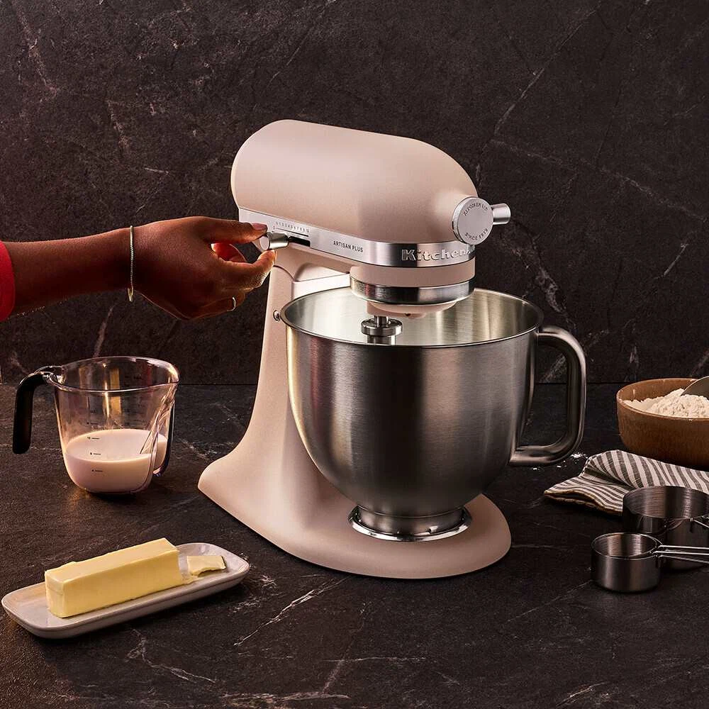 KitchenAid 4,7L 5KSM50PKVE Küchenmaschine - Artisan Plus mit GRATIS Glasschüssel-Feather Pink