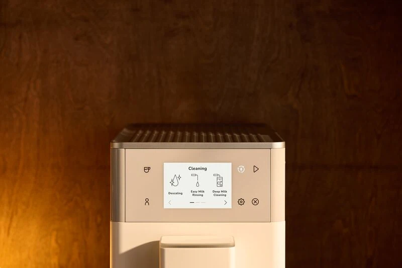 KitchenAid Kaffeevollautomat KF4 mit Iced Coffee-Funktion-Porcelain White
