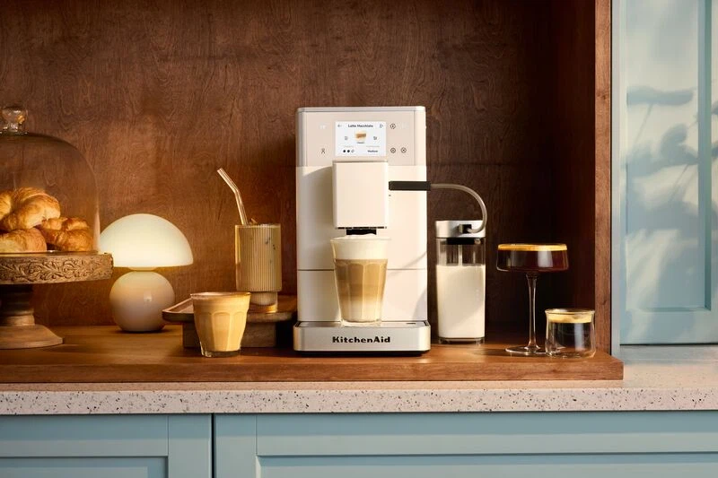 KitchenAid Kaffeevollautomat KF4 mit Iced Coffee-Funktion-Porcelain White