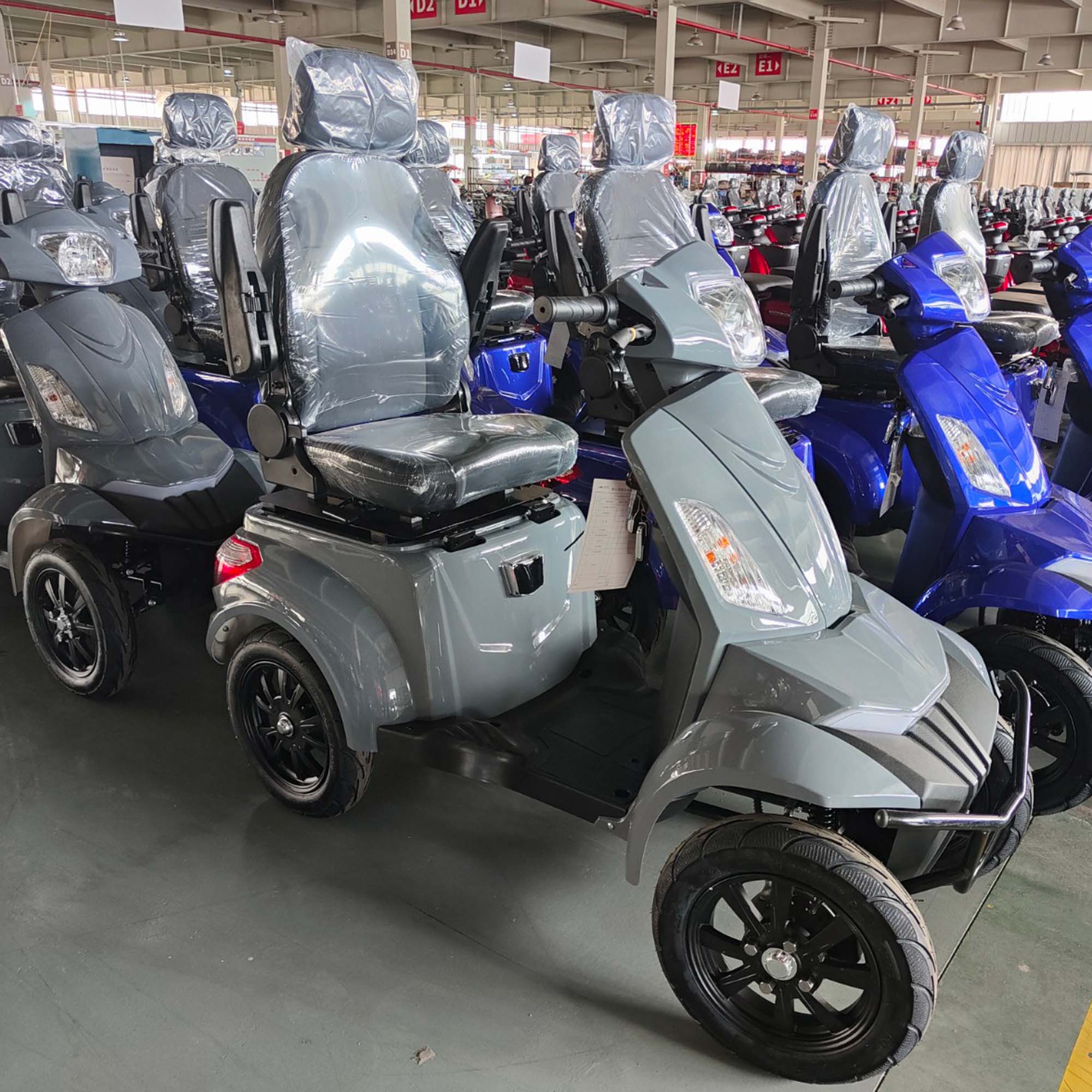 4 Rad Elektro Kabinenroller 25 Km/h E-Roller BEST AGER 4-Rad Elektro-Roller 25kmh 1kW 60KM Reichweite ECE