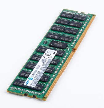 SAMSUNG 16GB DDR4 RAM Module | Servershop24