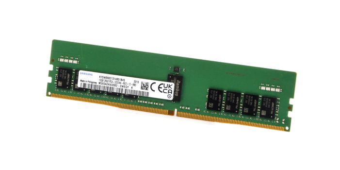 middle size zoom image