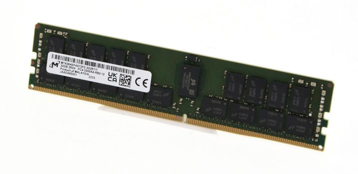 middle size zoom image