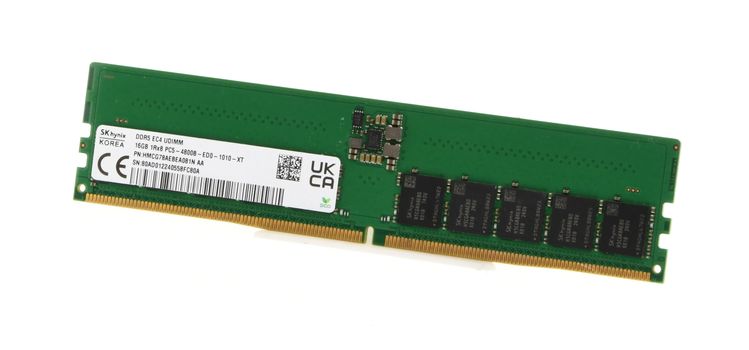 middle size zoom image