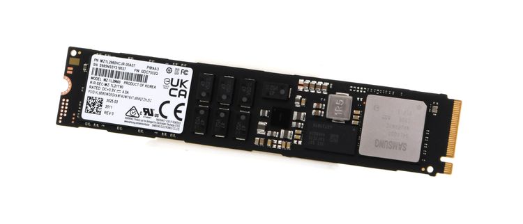 middle size zoom image