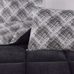 Antrasit-pillow.jpg Antrasit-pillow.jpg