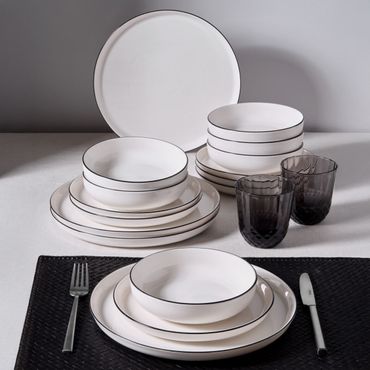 GÜRAL Bilbao Tafelservice 12-tlg., 4 Personen, Bone Porzellan, Creme mit schwarzem Rand