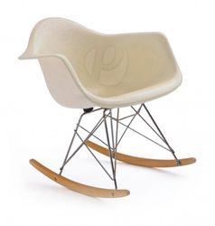 120-Schaukelstuhl-Bronx.jpg 120-Schaukelstuhl-Bronx.jpg