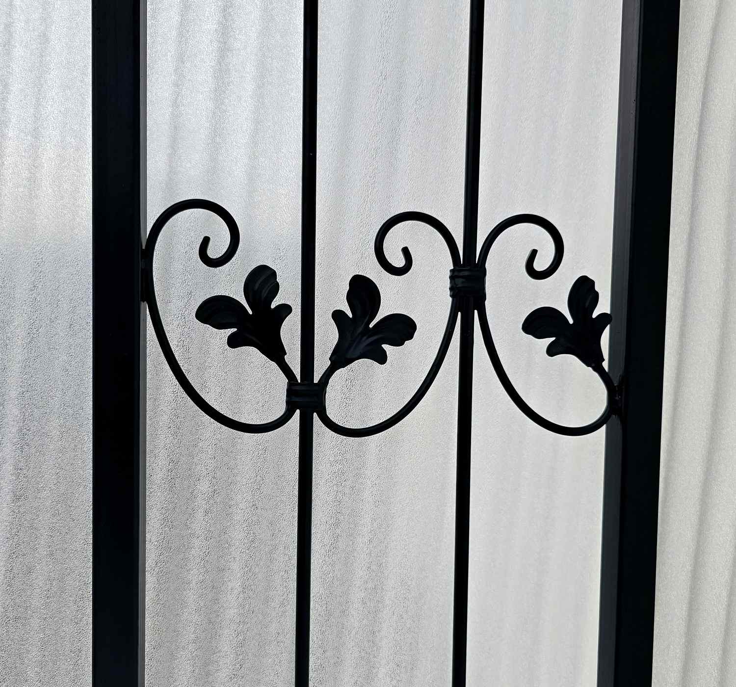 Sehr STABIL solider Rundbogen Rosenbogen Monaco-RB 120/220 Verzinkt Schwarz Sehr STABIL solider Rundbogen Rosenbogen Monaco-RB 120/220 Verzinkt Schwarz