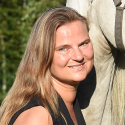 Babette Teschen