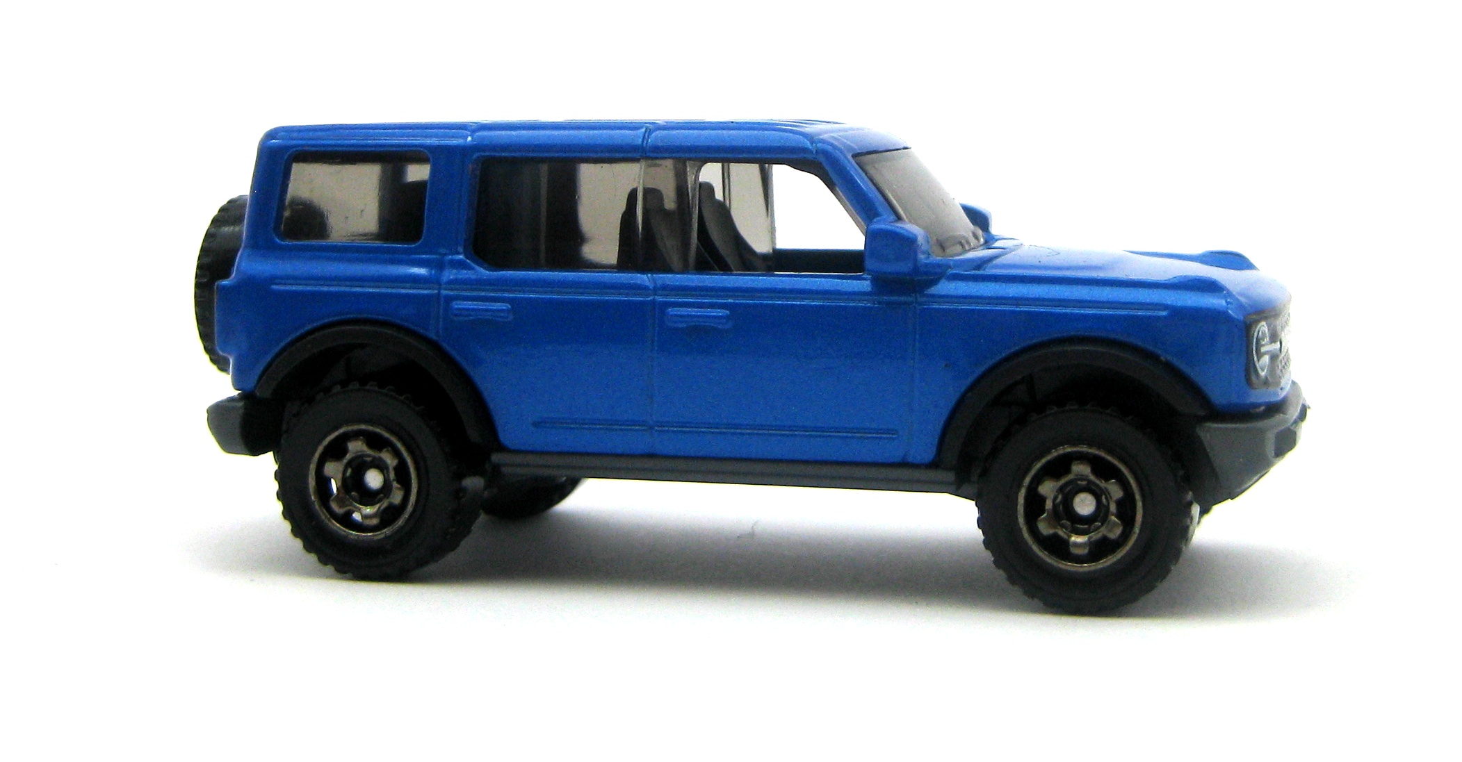 Matchbox Ford Bronco 34/100 2021 blau 164 Modelle Alles Gute