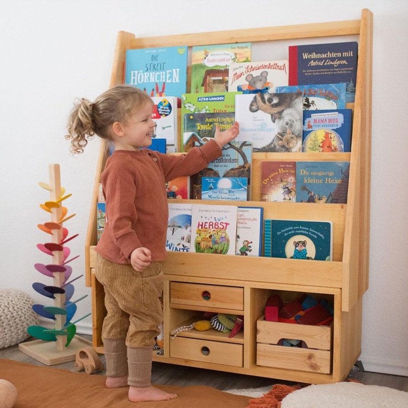 Bücher- und Wandregale von BioKinder