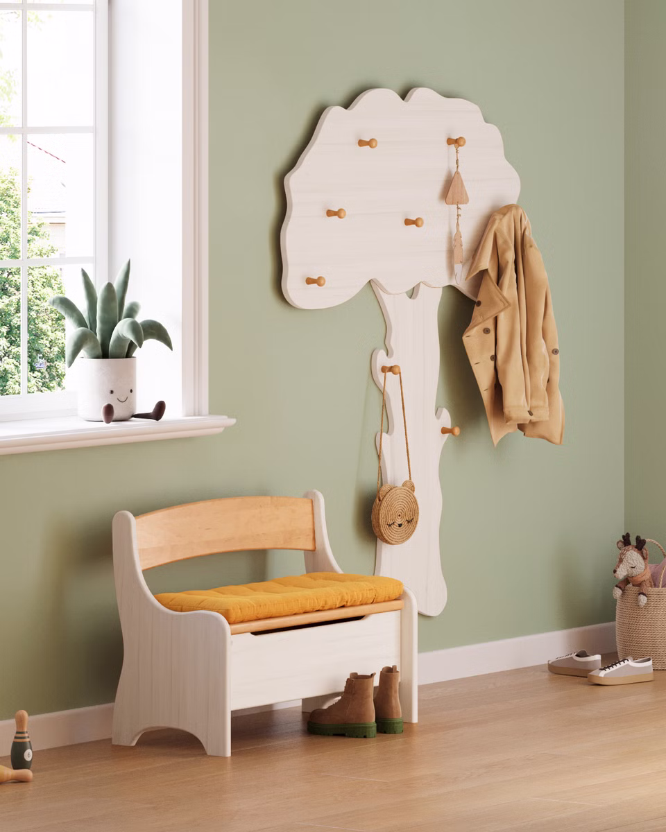 Levin Kindersitzbank mit Baumgarderobe Levin Kindersitzbank mit Baumgarderobe sb