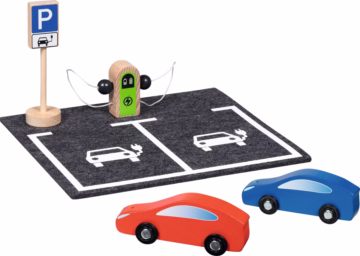 E-Ladestation mit Fahrzeugen E-Ladestation mit Fahrzeugen
