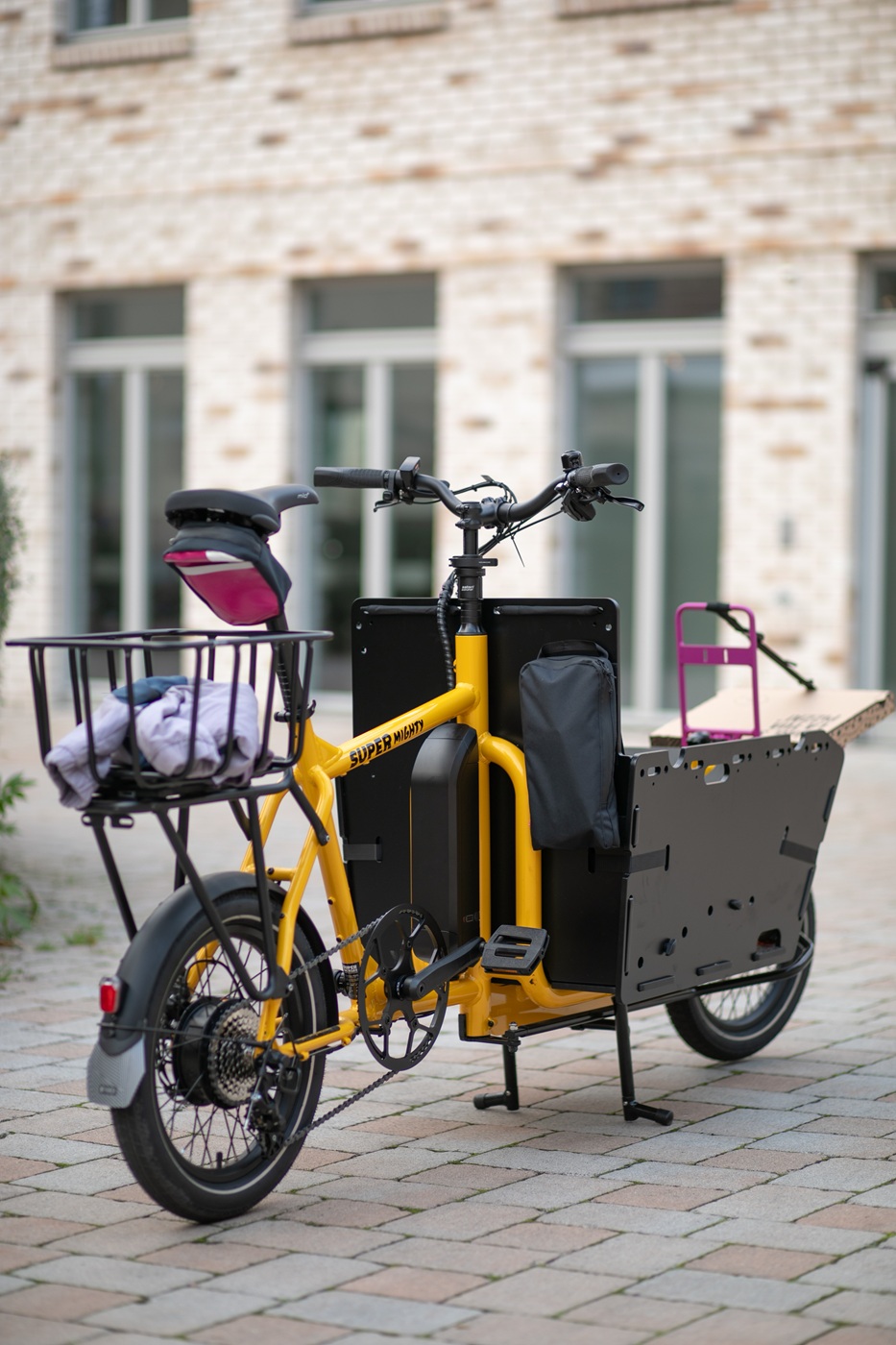 SUPER MIGHTY - abfahrbereit mit viel Platz für dein Gepäck