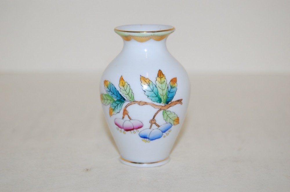 Vase 6,5 cm Frühling Schmetterling Blume Herend Hungary Porzellan