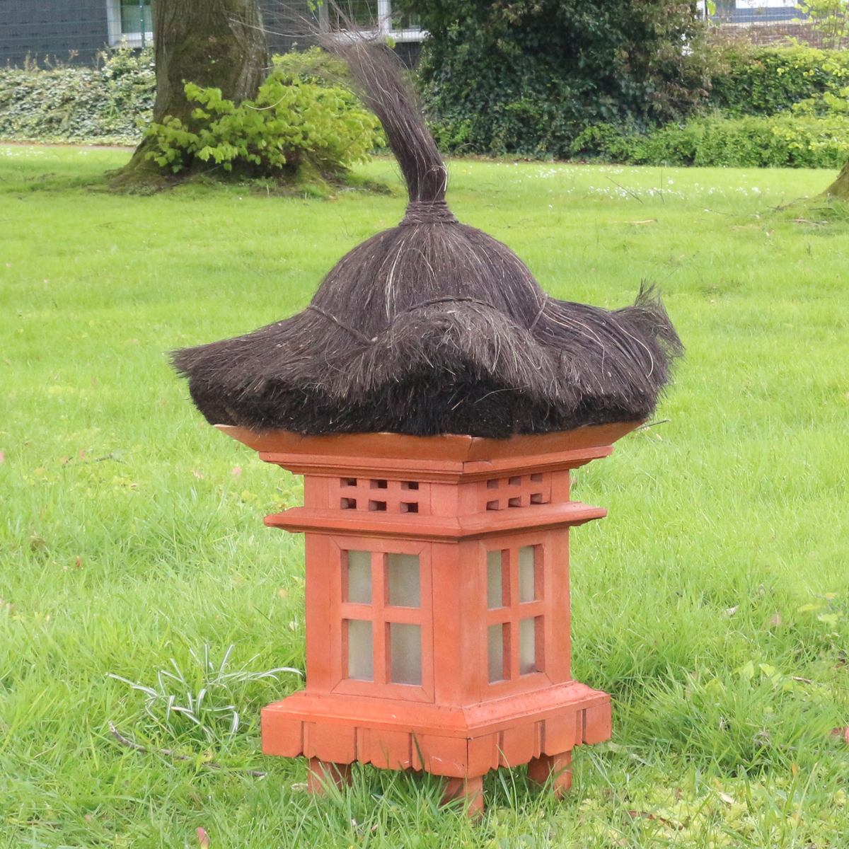 Traditionelle Bali Haus Pagode Asia asiatische Deko Holz Orient Zen Garten  Kokusnussfaserdach Deko rot  orange klein | Oriental Galerie