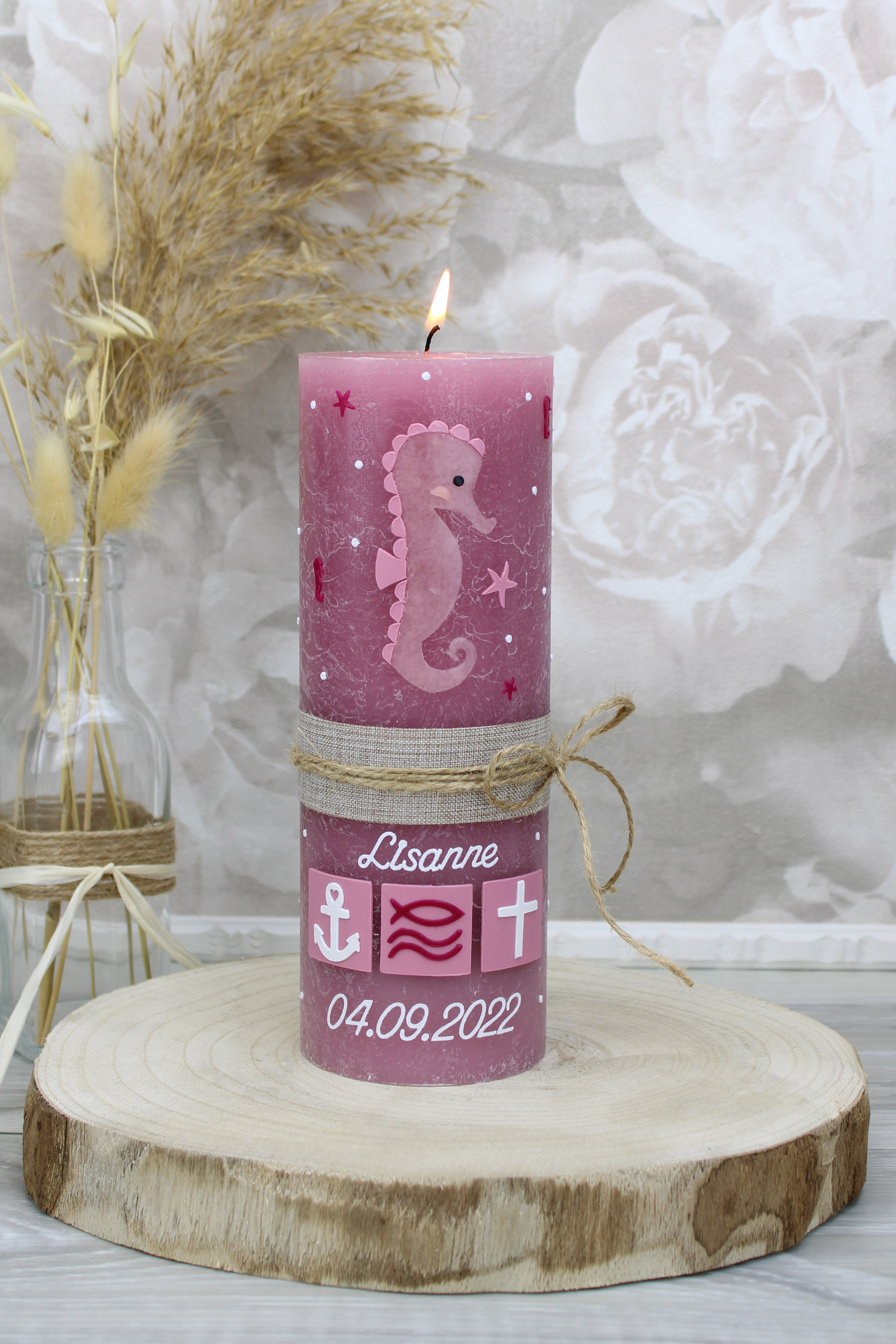 Cerziies Taufkerze Rustik Ariane - Individuelle Handverzierte Kerze Mit Name & Datum