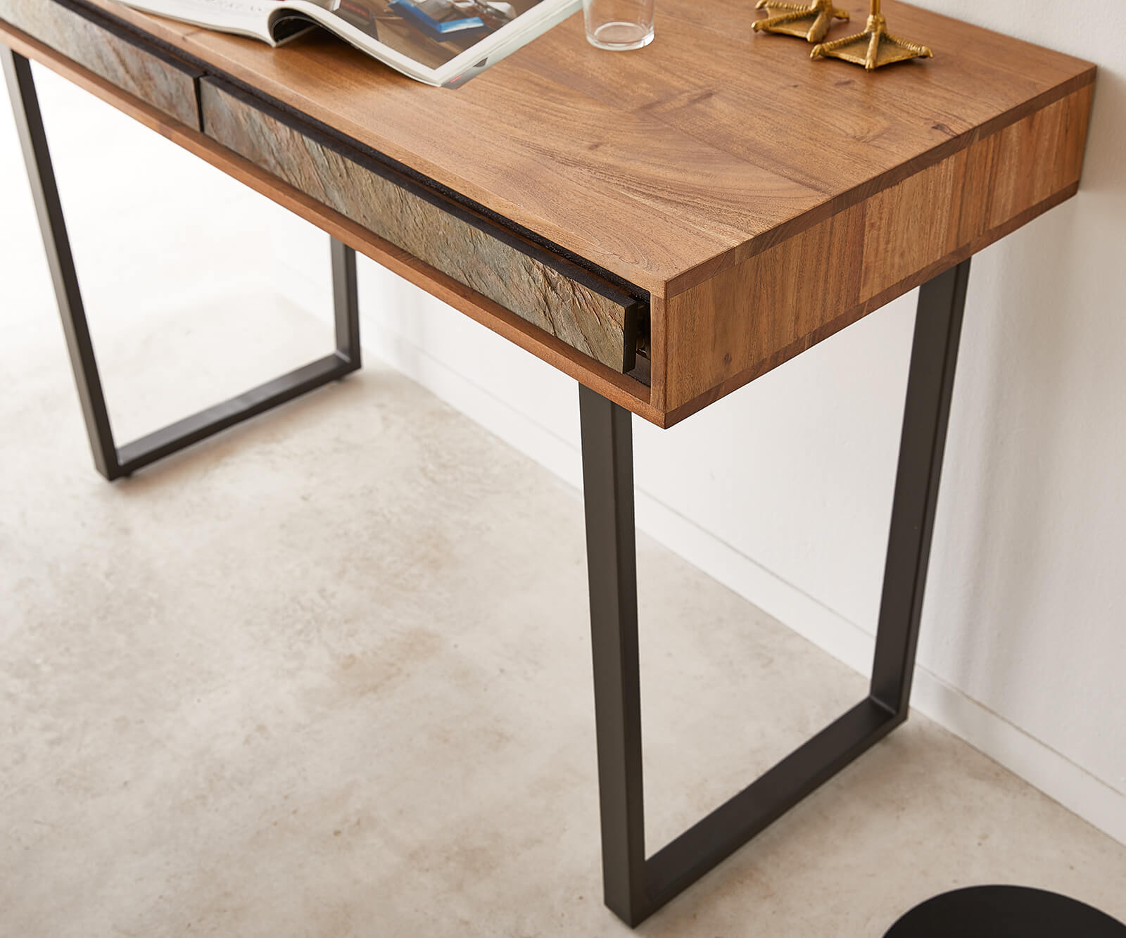 Schreibtisch Juwelo 115 cm Akazie Natur mit Steinfurnier Möbel Tische