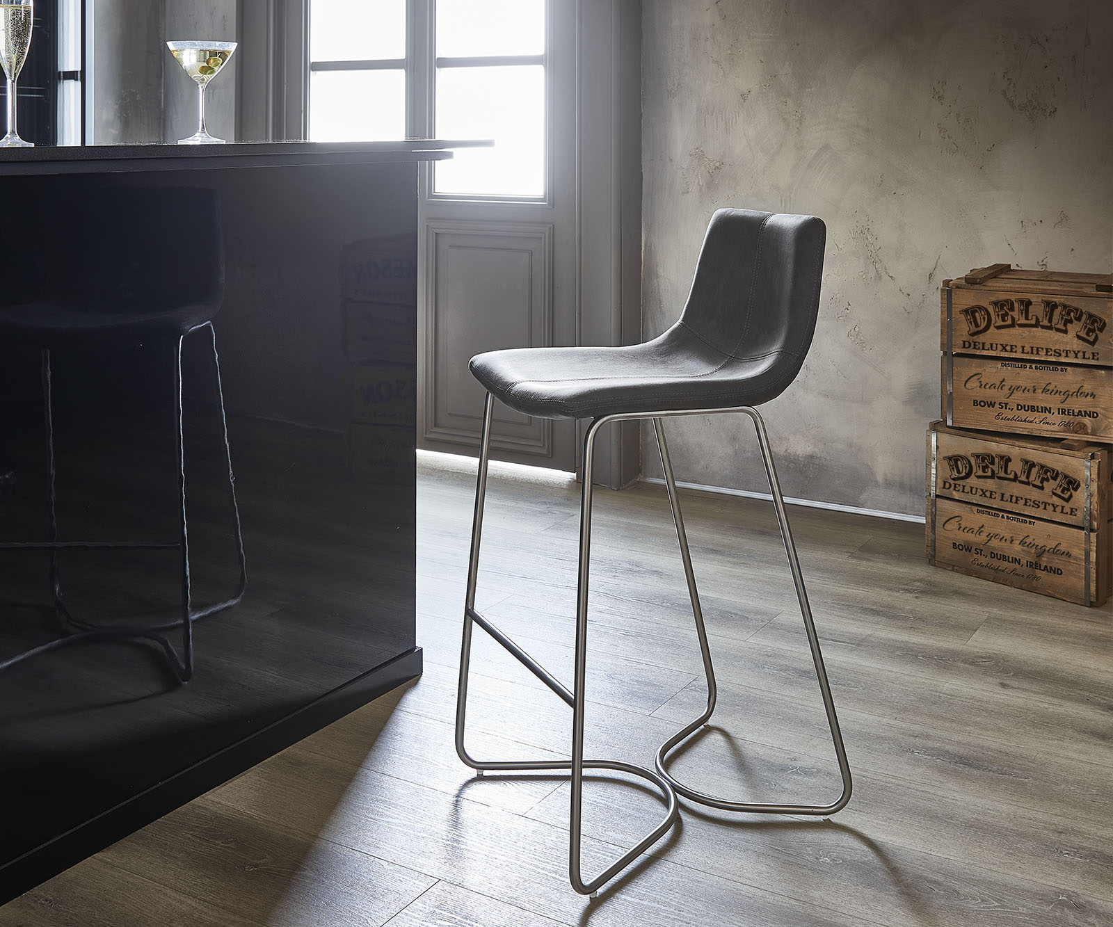 Chaise-de-bar Ulrico anthracite cadre vintage en acier inoxydable