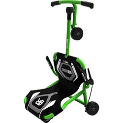 Seitenansicht des grünen Pro X Dreiradscooters für größere Fahrer ausgelegt