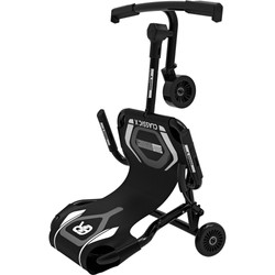 Seitliche Gesamtaufnahme des schwarzen Classic X Dreiradscooters im stabilen Stand