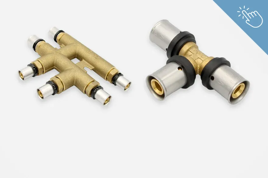 Zwei T-Stücke aus Metall sind dargestellt, eines mit vier und das andere mit drei Anschlüssen, jeweils mit schwarzen Dichtungen an den Enden. Die unterschiedlichen Anschlusszahlen ermöglichen flexible Verzweigungen in Rohr- oder Schlauchsystemen. Das Bild dient zur Übersicht von T-Stücke.