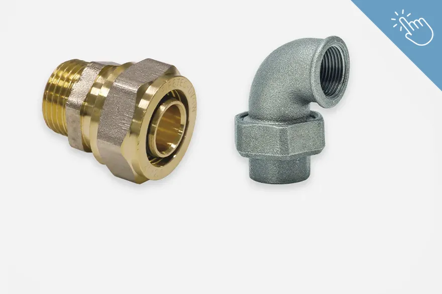 Ein Messing-Schraubfitting mit Außengewinde liegt neben einem verzinkten Winkel-Schraubfitting mit Innengewinde. Die Gegenüberstellung zeigt unterschiedliche Gewindearten und führt zur Übersicht von Schraubfittings