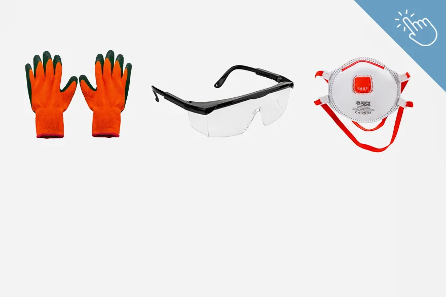 Zwei orangefarbene Handschuhe liegen neben einer Schutzbrille und einer Atemschutzmaske. Die Gegenstände sind übersichtlich angeordnet und gut erkennbar. Das Bild dient zur Übersicht von Handschuhe & Schutzkleidung.