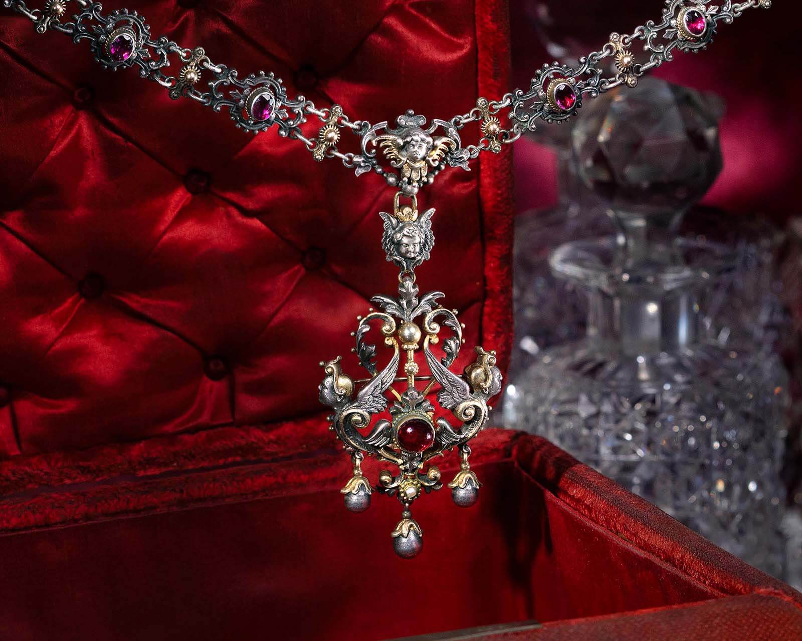 Antique Jewellery Tells Stories