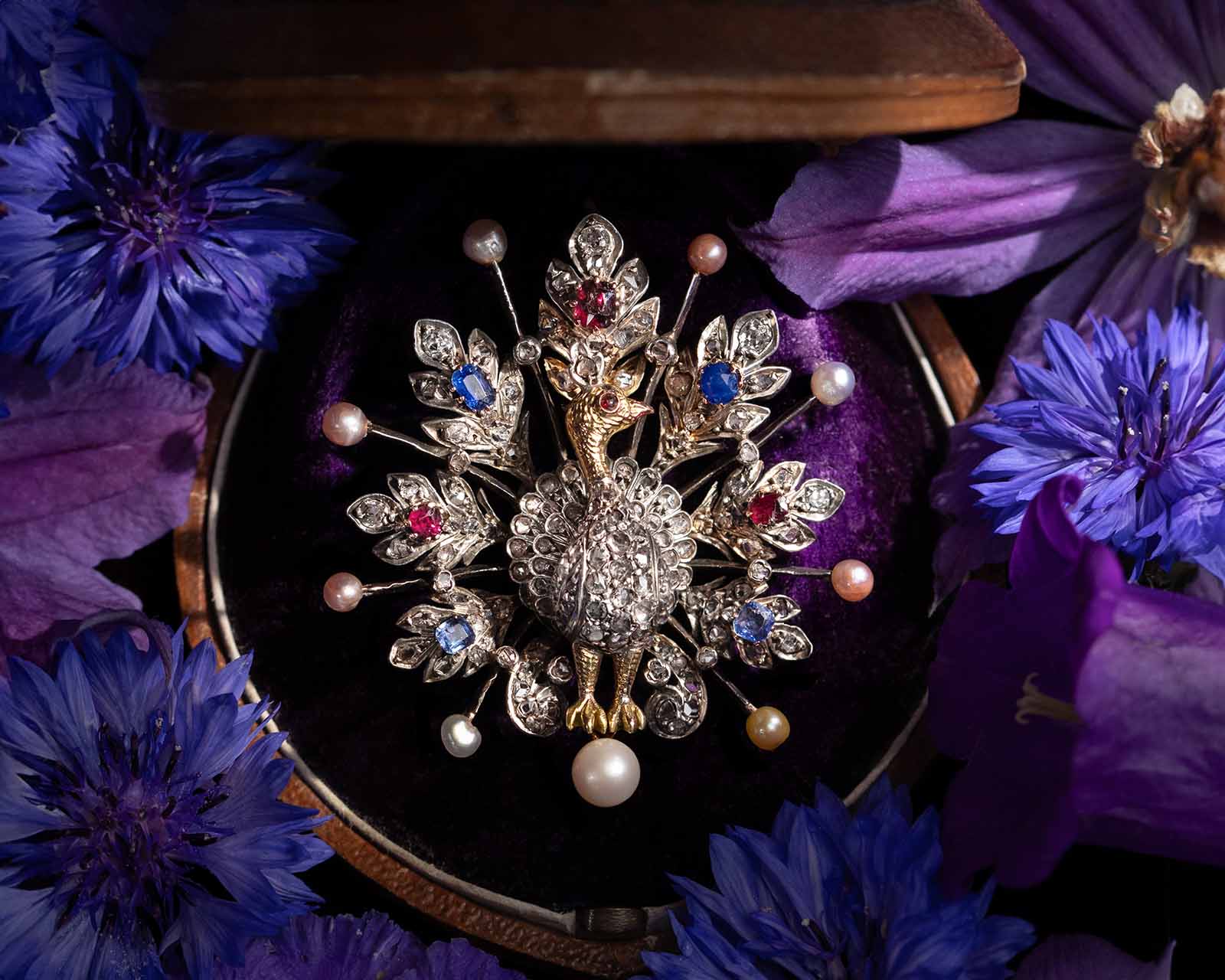 Antique Jewellery Tells Stories