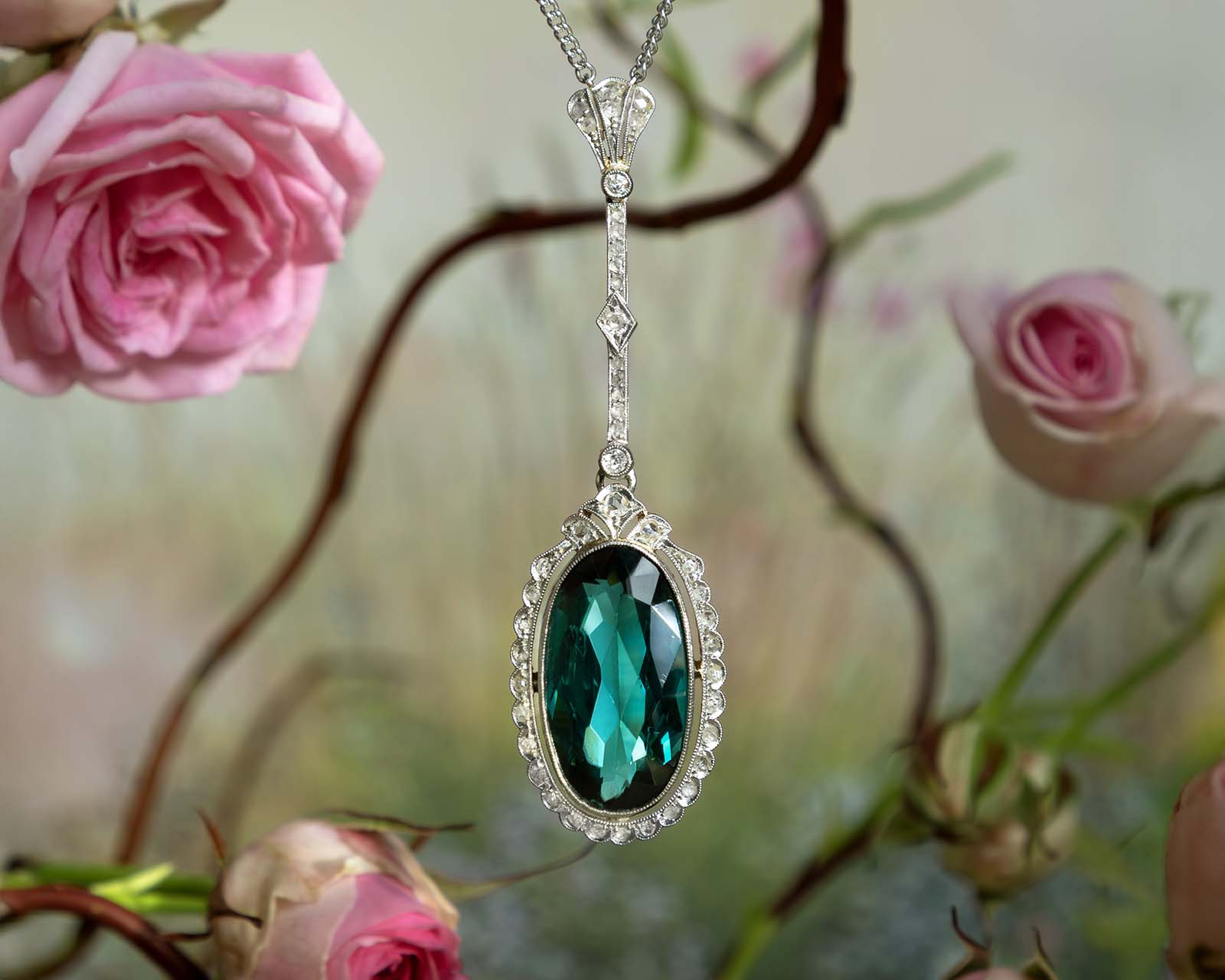 Antiker Schmuck erzählt Geschichten Antiker Schmuck erzählt Geschichten