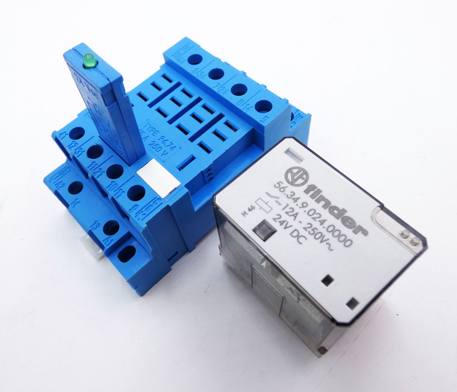 Реле finder 24v