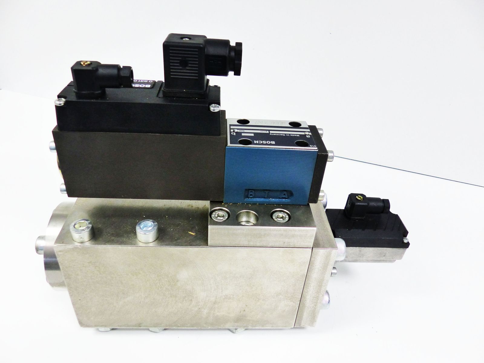 Bosch 0811404034 + 0831006003 + Maximator VP74.05.00-5 3/3-Wege  