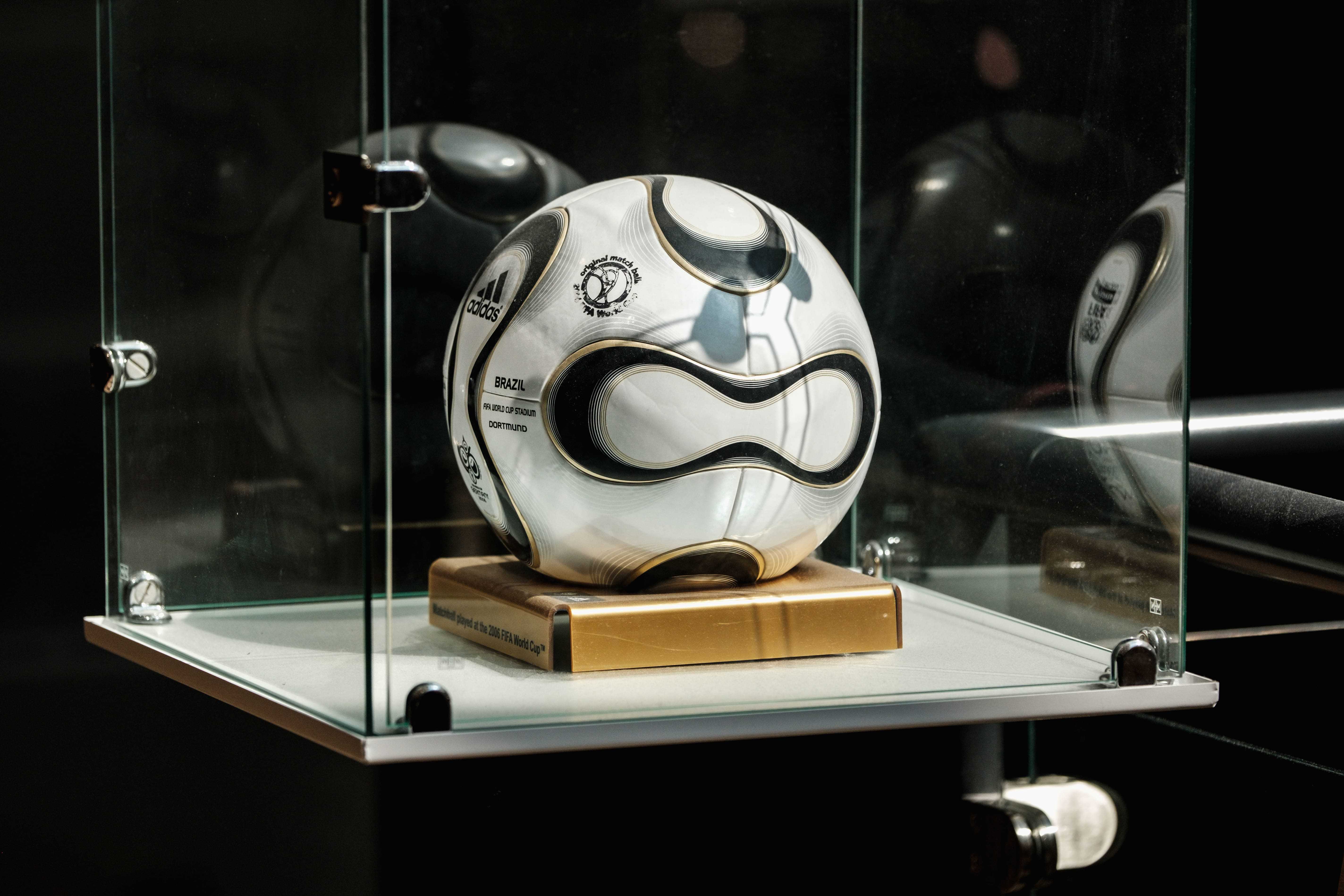 WM Ball 2006 Original