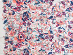 schal-loopschal-blumen-nb-innen3-weiss.jpg schal-loopschal-blumen-nb-innen3-weiss.jpg