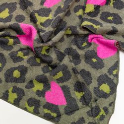 schal-dreiecksschal-leo-herz-ws105-innen3-gruen.jpg schal-dreiecksschal-leo-herz-ws105-innen3-gruen.jpg