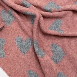 schal-dreiecksschal-herz-ws109-innen3-rosa.jpg schal-dreiecksschal-herz-ws109-innen3-rosa.jpg