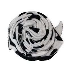 schal-dreiecksschal-herz-ws109-innen4-schwarz.jpg schal-dreiecksschal-herz-ws109-innen4-schwarz.jpg