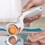 FISKARS Gelenk-Rollmesser 45mm-3