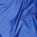 Tecido do impermeável - Azul royal liso repelente de água