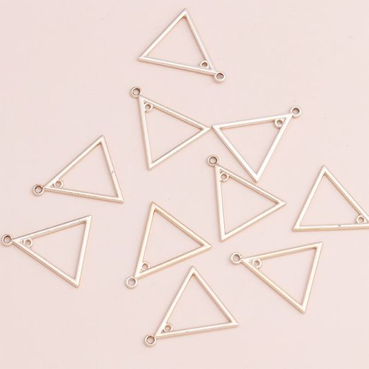 Charm - pendentif - triangle - 1 pièce